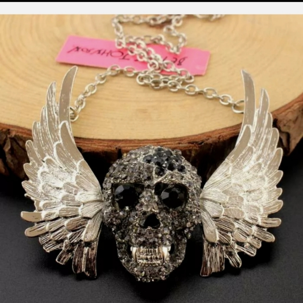 NWT Crystal Skull necklace by Betsey Johnson